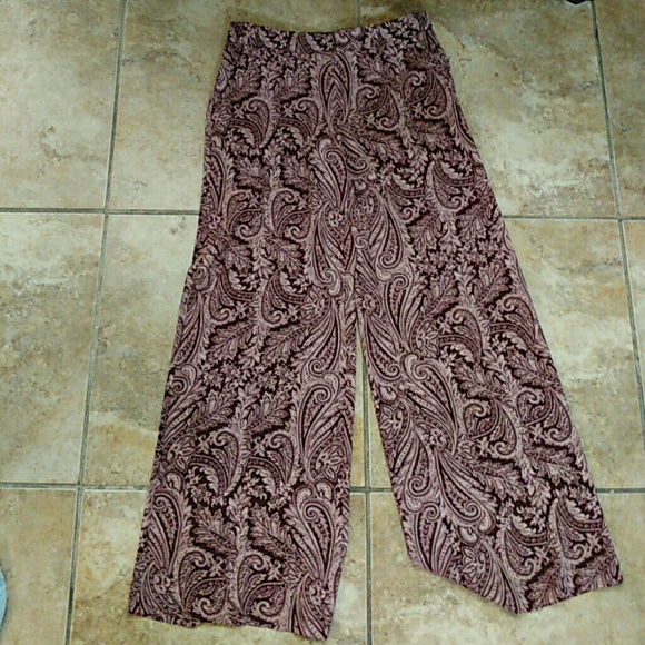 New York & Company Pants - NWT. Palazzo pants Paisley maroon/light pink